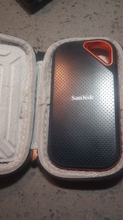 SanDisk Extreme Pro Portable SSD 2TB Like New Super Clean w/ Cord and Case