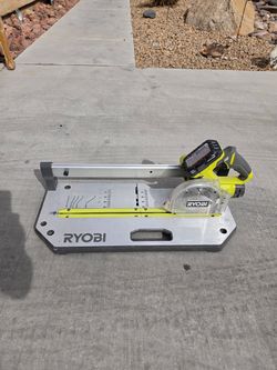 RYOBI ONE+ 18V Cordless Flooring Saw – Battery Included