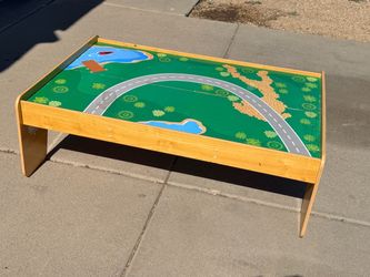 Kid Kraft Kids Play Table (LxWxH: 49” x 32” x 16”)