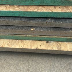 1-1/8” Thick Plywood (OSB) used Great Shape (4’x8’)