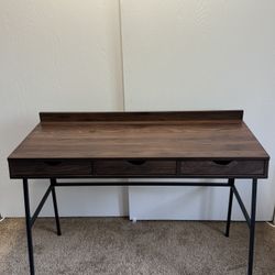 Wooden Desk (new)
