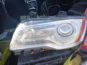 Headlights 2011 - 2013 Chrysler 300