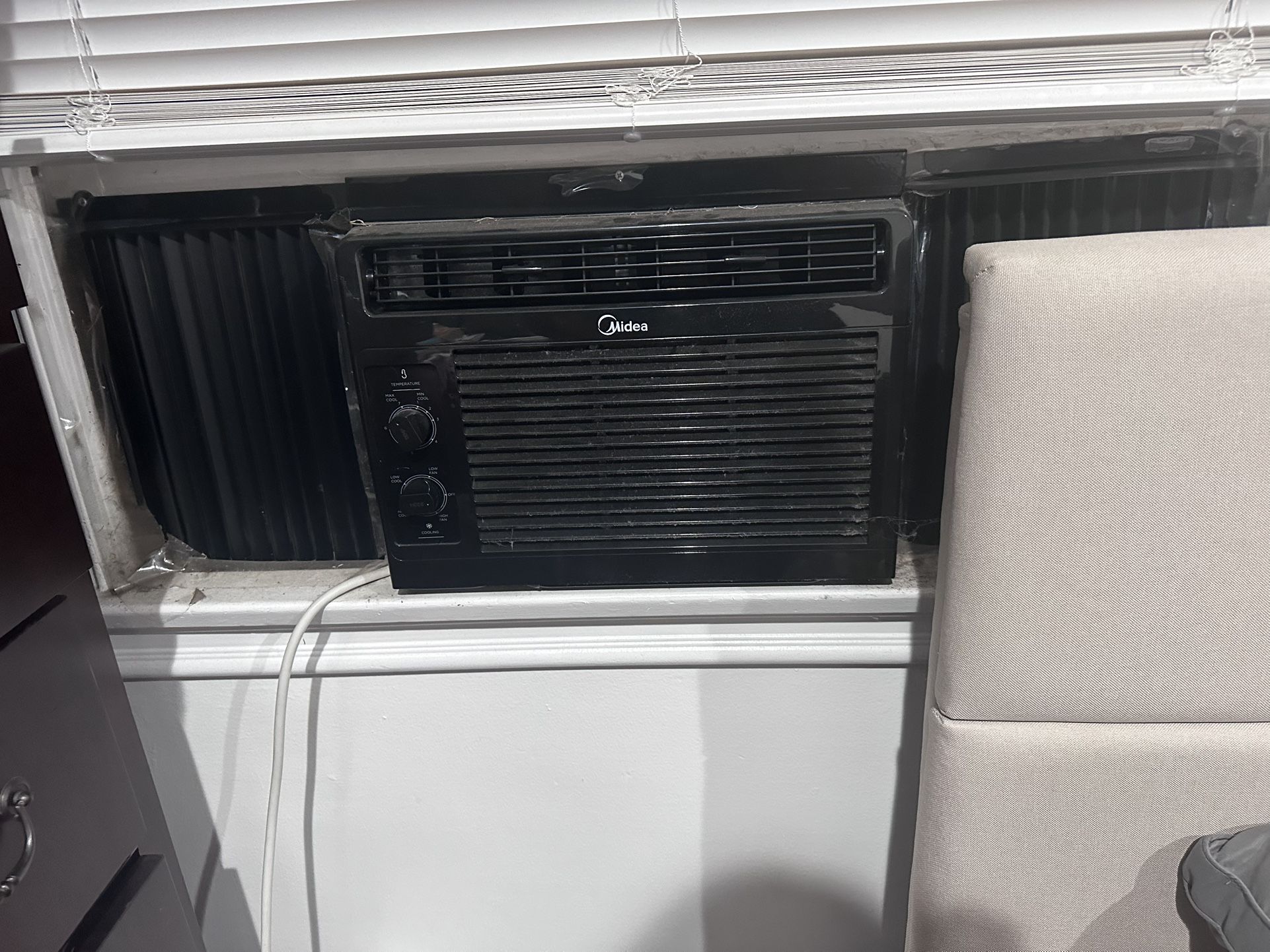 Window AC Unit