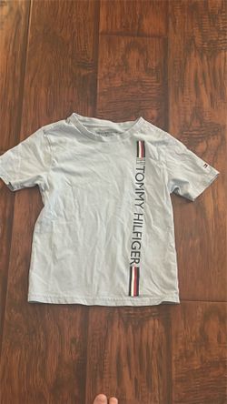 Boys tommy shirt size 4