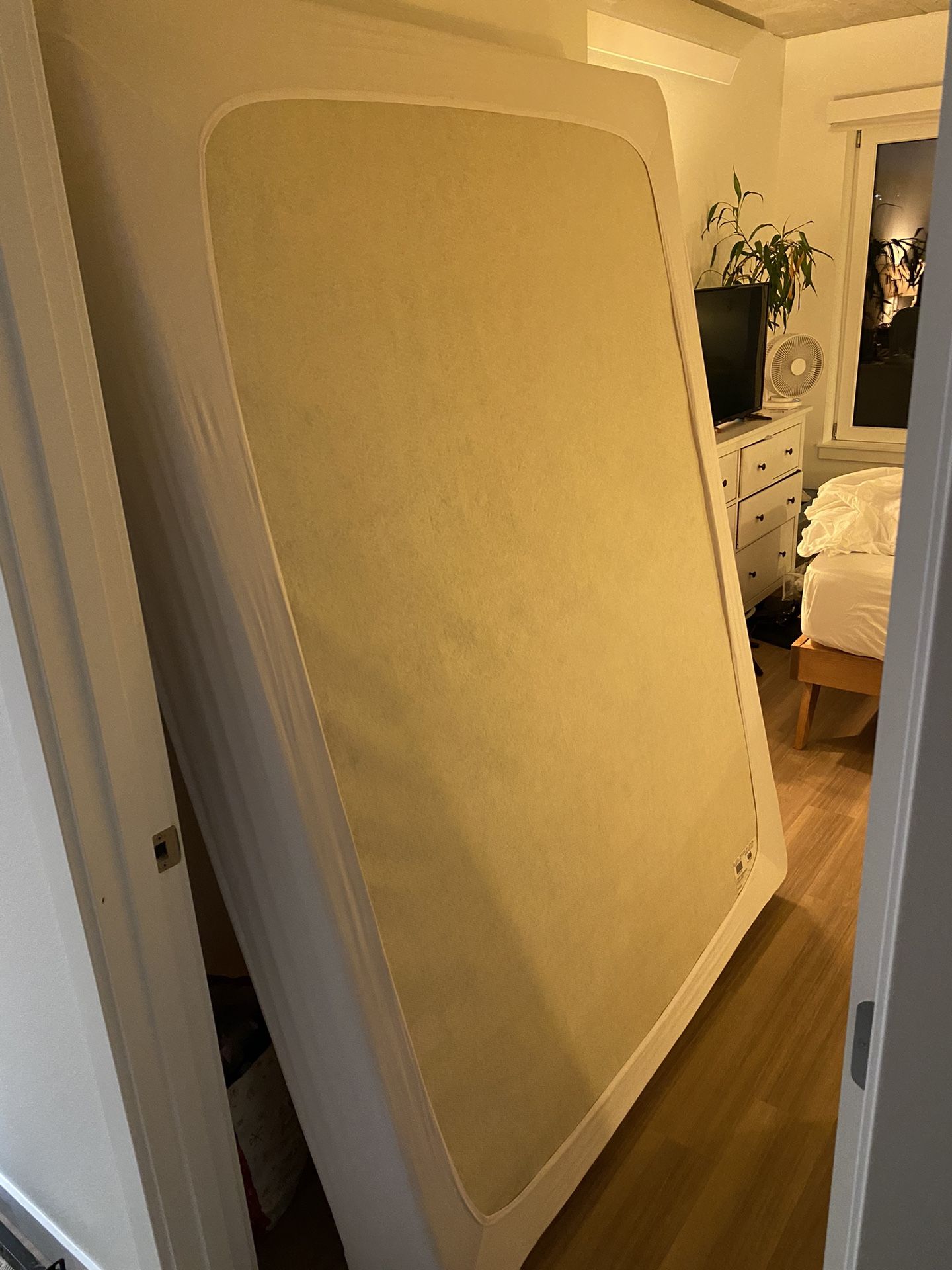 Great Condition Queen Box Spring