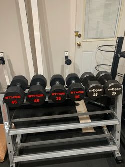 Set of dumbbells
