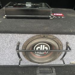 Car Speaker And Amp 