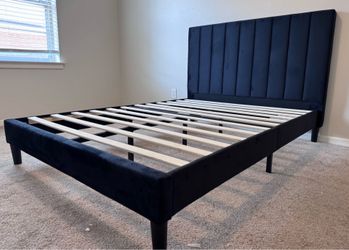 Black Fabric Bed Frame 🛏️ Queen Head Board 👑