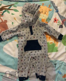 Penguin by Munsingwear onesie size 3months