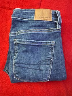 American Eagle ( Skinny Jeans Size 2)