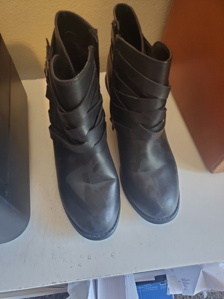 Womens 10 Black Boots 