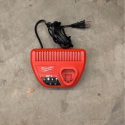 Milwaukee M-12 Charger