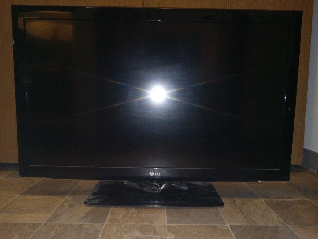 42 Flat Screen LG TV