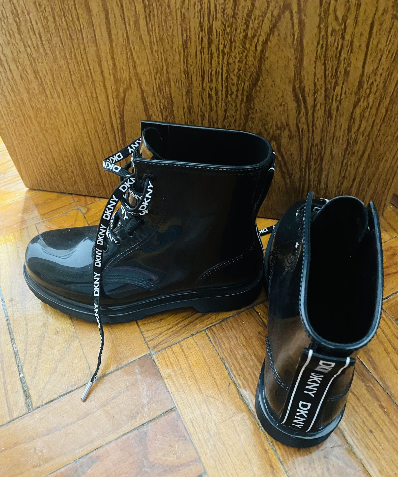 BRAND NEW ‼️ DKNY Rain boots