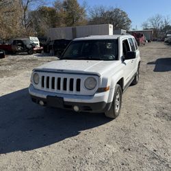 2013 Jeep Patriot 2.0 Full Part Out * PARTS ONLY *