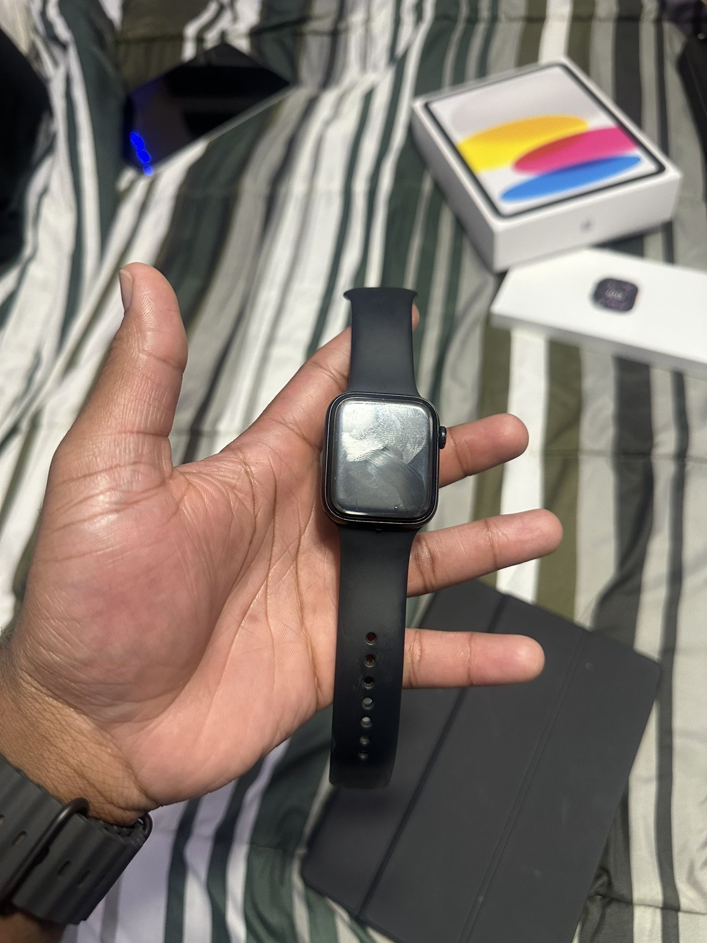 44MM Apple Watch SE iPad 9th Generation 2021