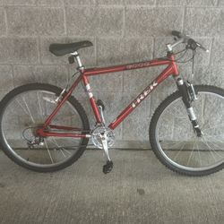 Trek 6000 mountain bike.