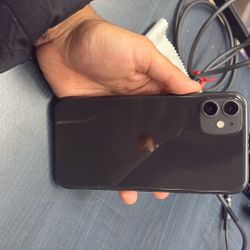 iPhone 11 UNLOCKED 