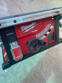 Milwaukee m18 one key 8-1/4 table saw