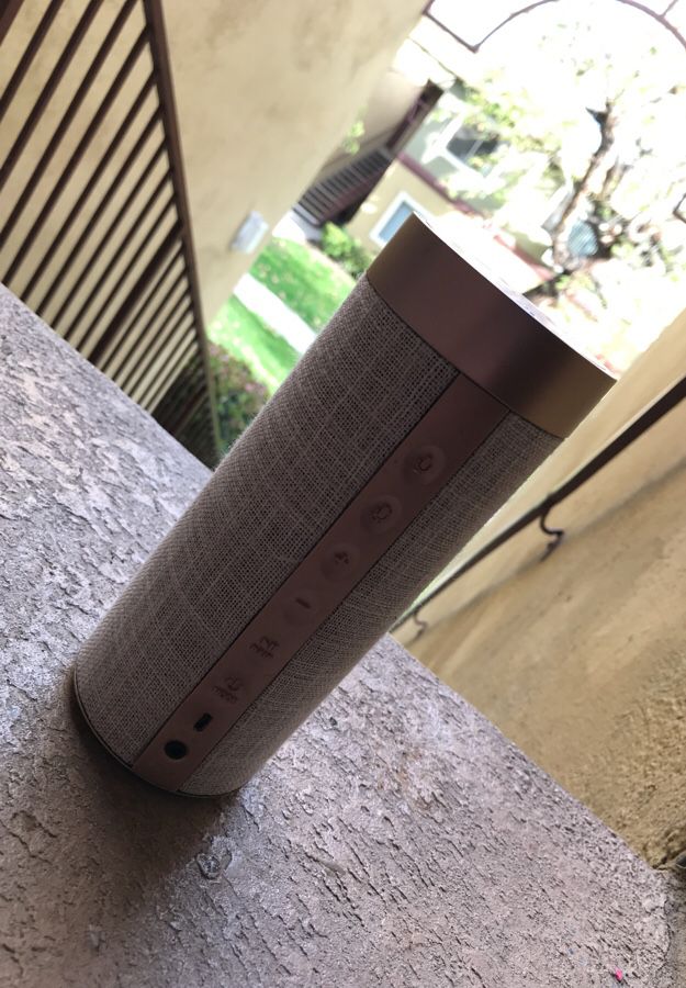 BlueTooth Speaker ( iLive Alexa Pink Bluetooth Wireless Speaker)