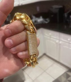 22MM Cuban Bracelet Diamond Lock 14k Heavy Gold Plated 