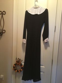Costume nun with accessories