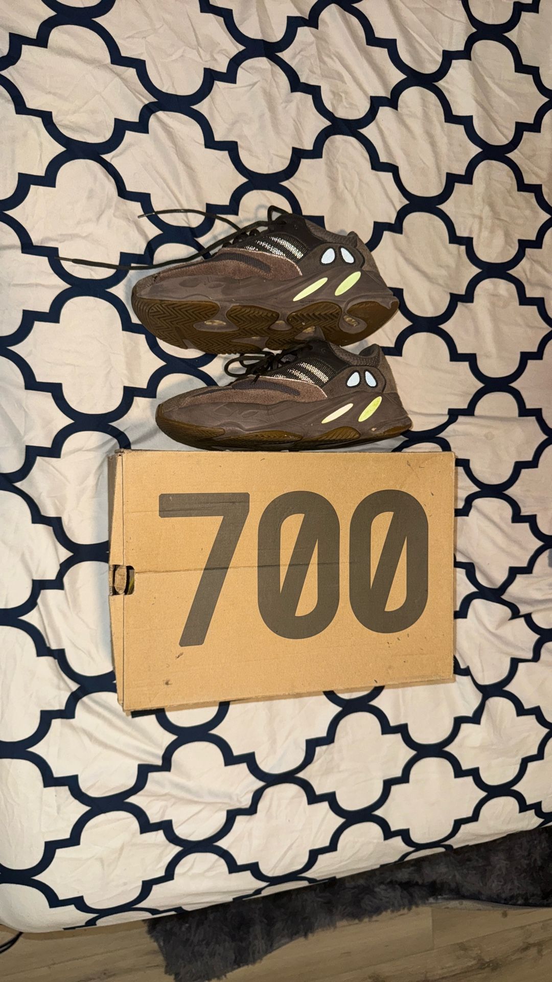 yeezy boost 700’s mauve