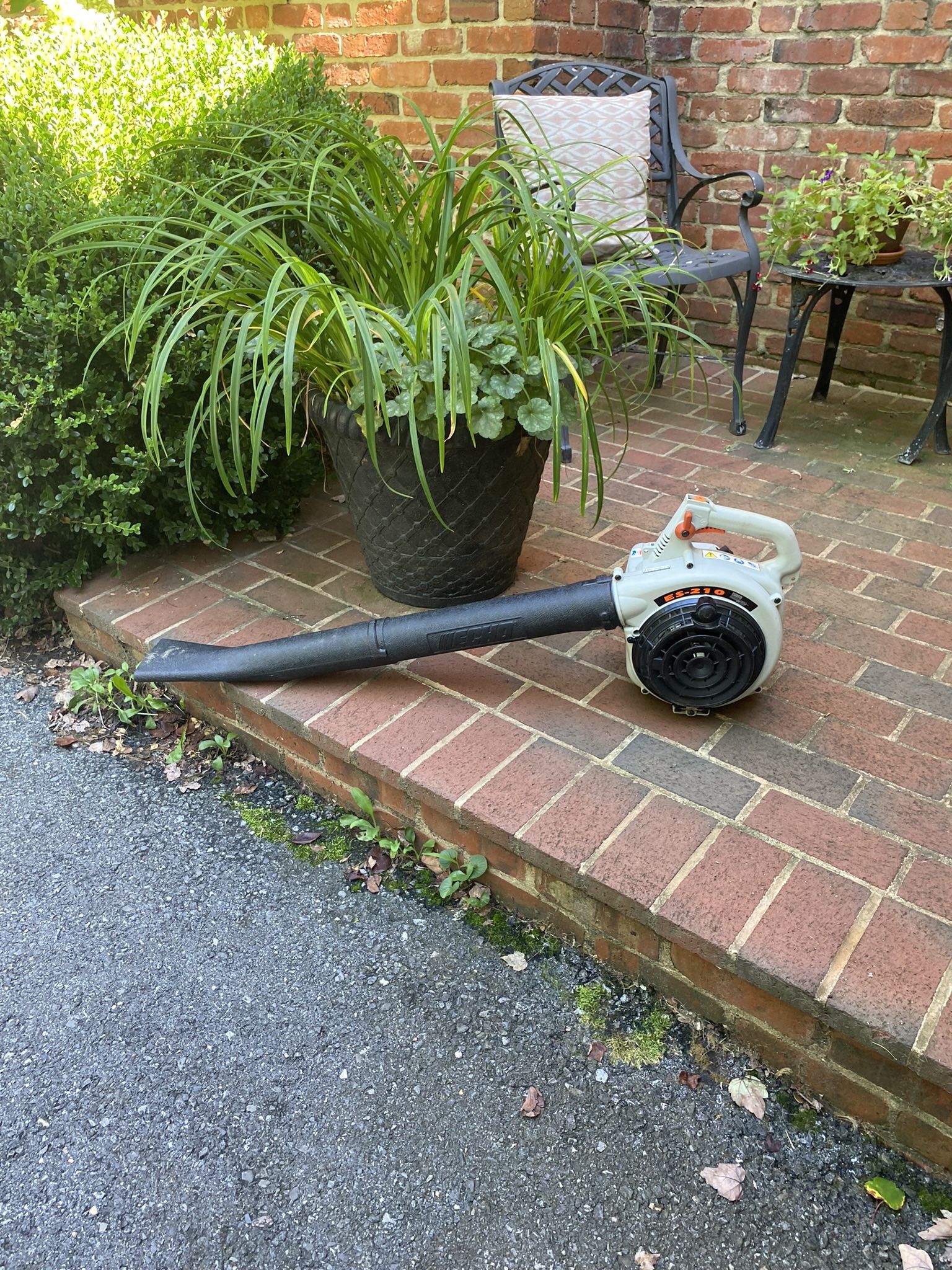 Echo EZ-210 Handheld Leaf Blower
