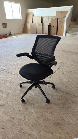Black Swivel Ergonomic Office Chair