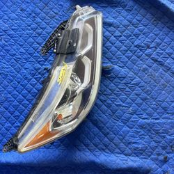 Headlight Assembly Right Side 2016 Accord