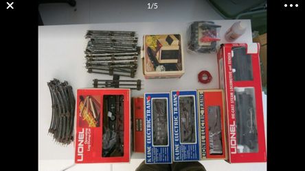 Lionel Train Set from 1984 (with pictured items)