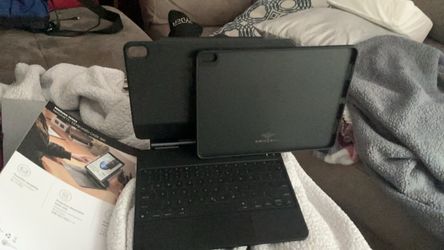 Magnetic Keyboard Case for iPad 13