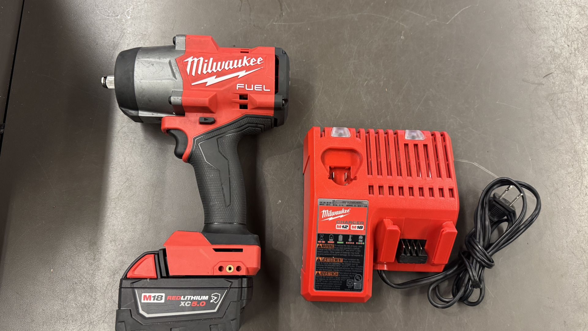 Milwaukee M18 FUEL brushless 1/2” torque wrench w 5.0 batt no trades pick up in Tacoma FIRM PRICE