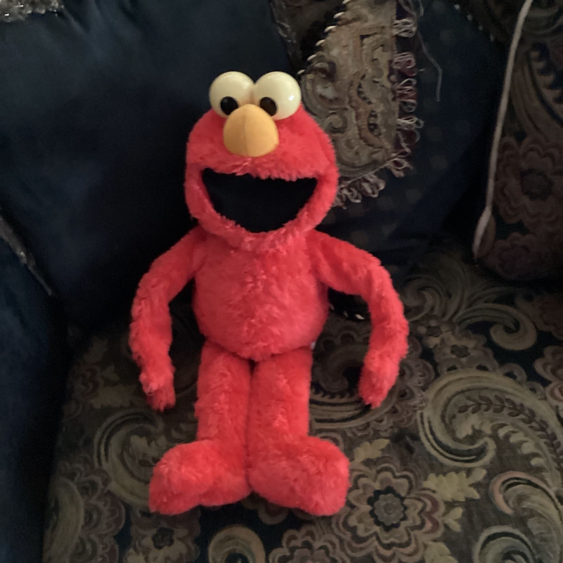 Tickle Me Elmo By Sesame Street