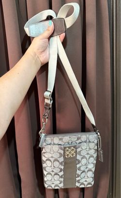 Coach Signature Crossbody Swingpack Bag