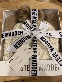 Steve Madden Beanie And Scarf 