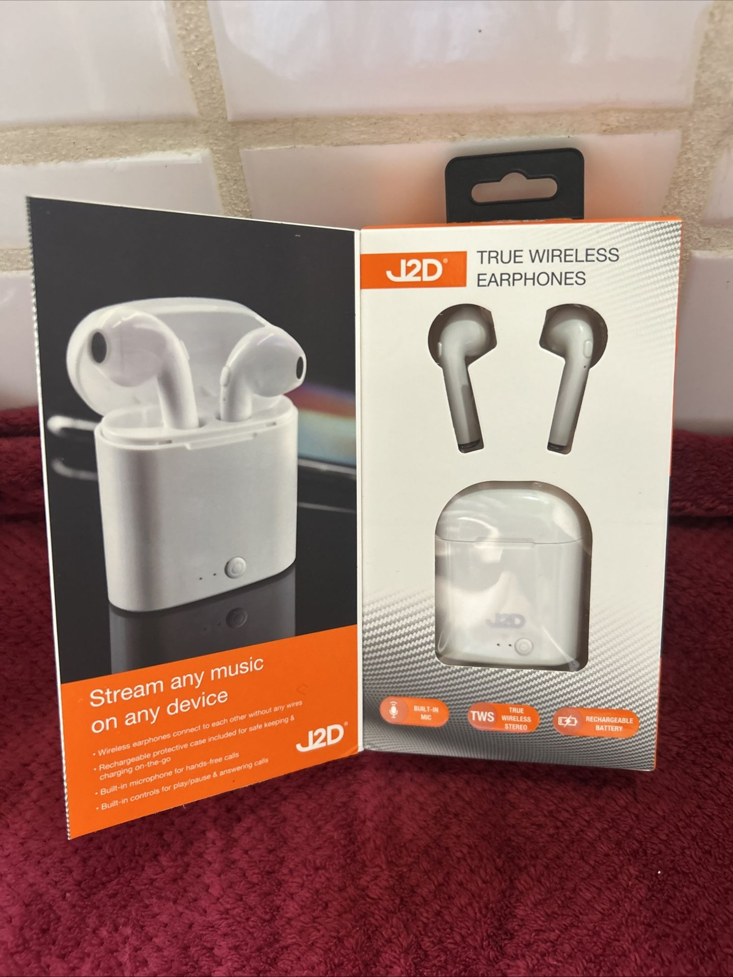 True Wireless Earphones With Charging Case- Worn One Time! BT, Microphone!! LN