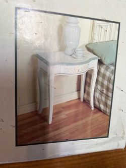 Accent Table