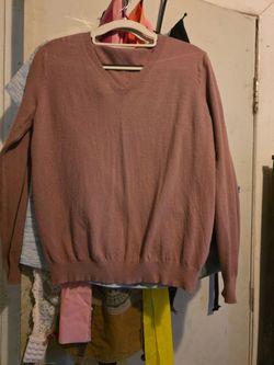 Dusty Pink V-Neck Knit Sweater