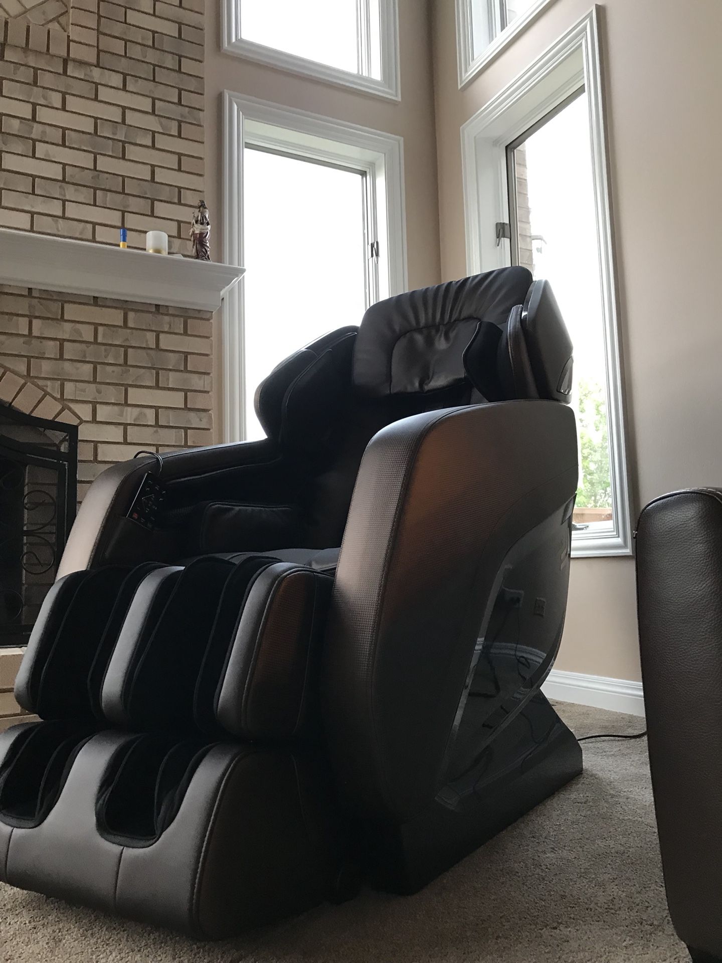 New Massage Chair $4999 retail price MC-2000