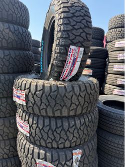 🚨🚘vendo set de llantas 265 70 17 American R/T tires