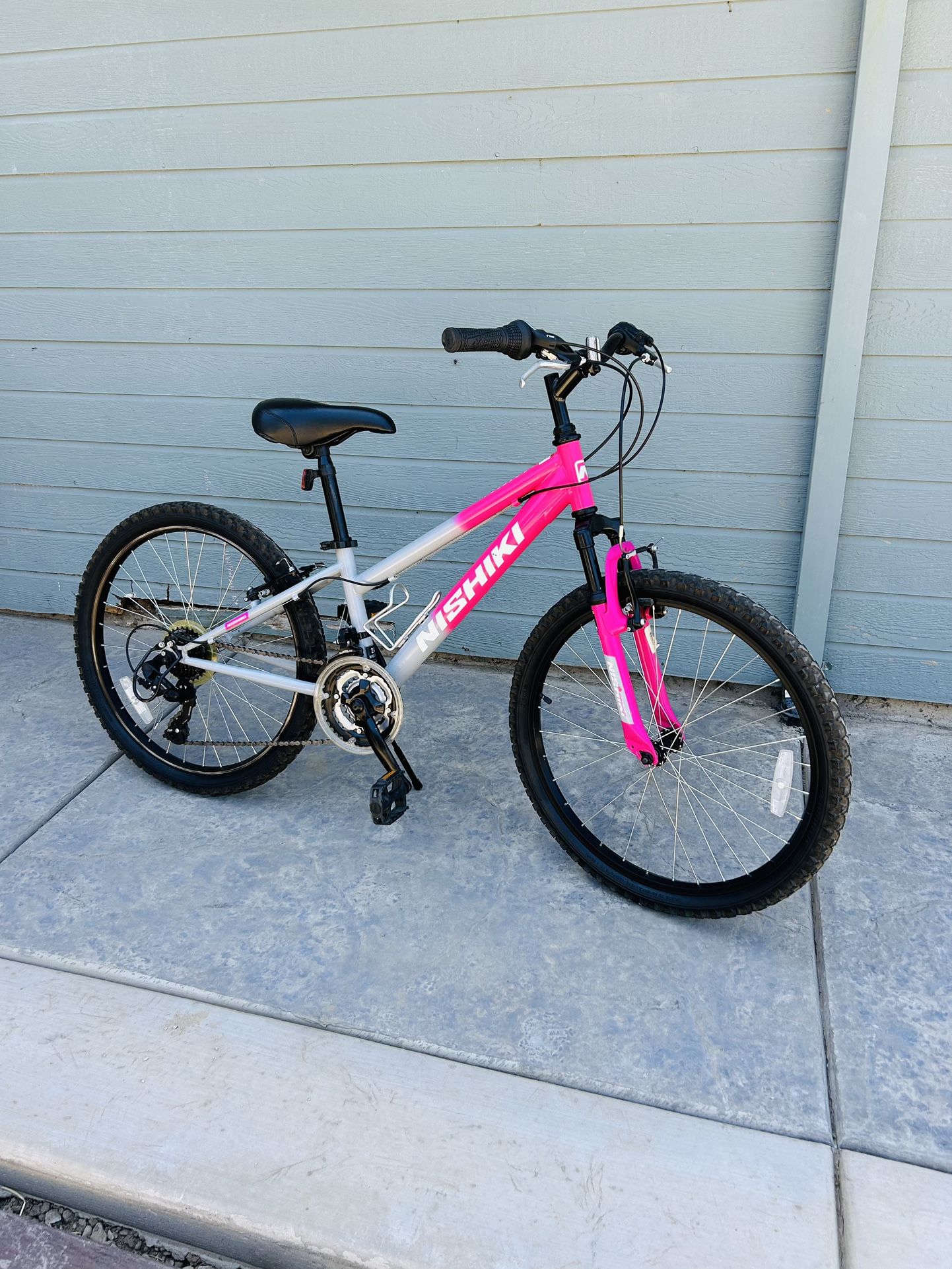 NISHIKI PUEBLO YOUTH MOUNTAIN BIKE 24” Wheels 