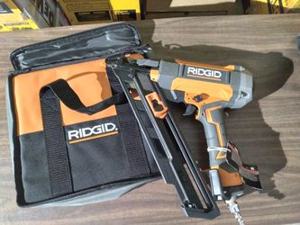 RIDGID "Pneumatic 15-Gauge 2-1/2 in. Angled Finish Nailer with CLEAN DRIVE Technology, and Tool Bag