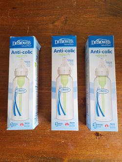 Dr Brown's natural flow anti-colic
baby bottle 8 oz Brand New