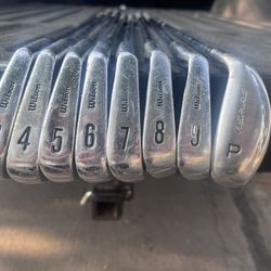 Men’s Right Handed Wilson Golf Irons 