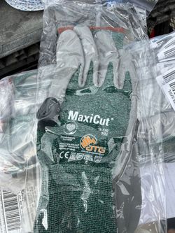 MaxiCut Gloves