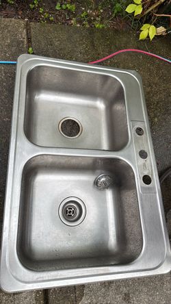 Double kitchen sink