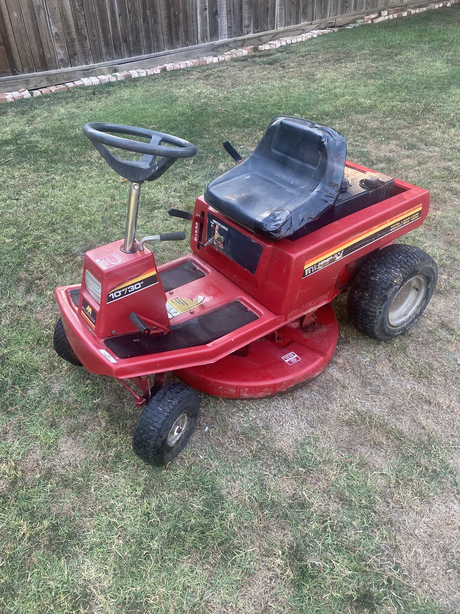 PRICE REDUCED!! Murray 10hp 30” Riding Mower