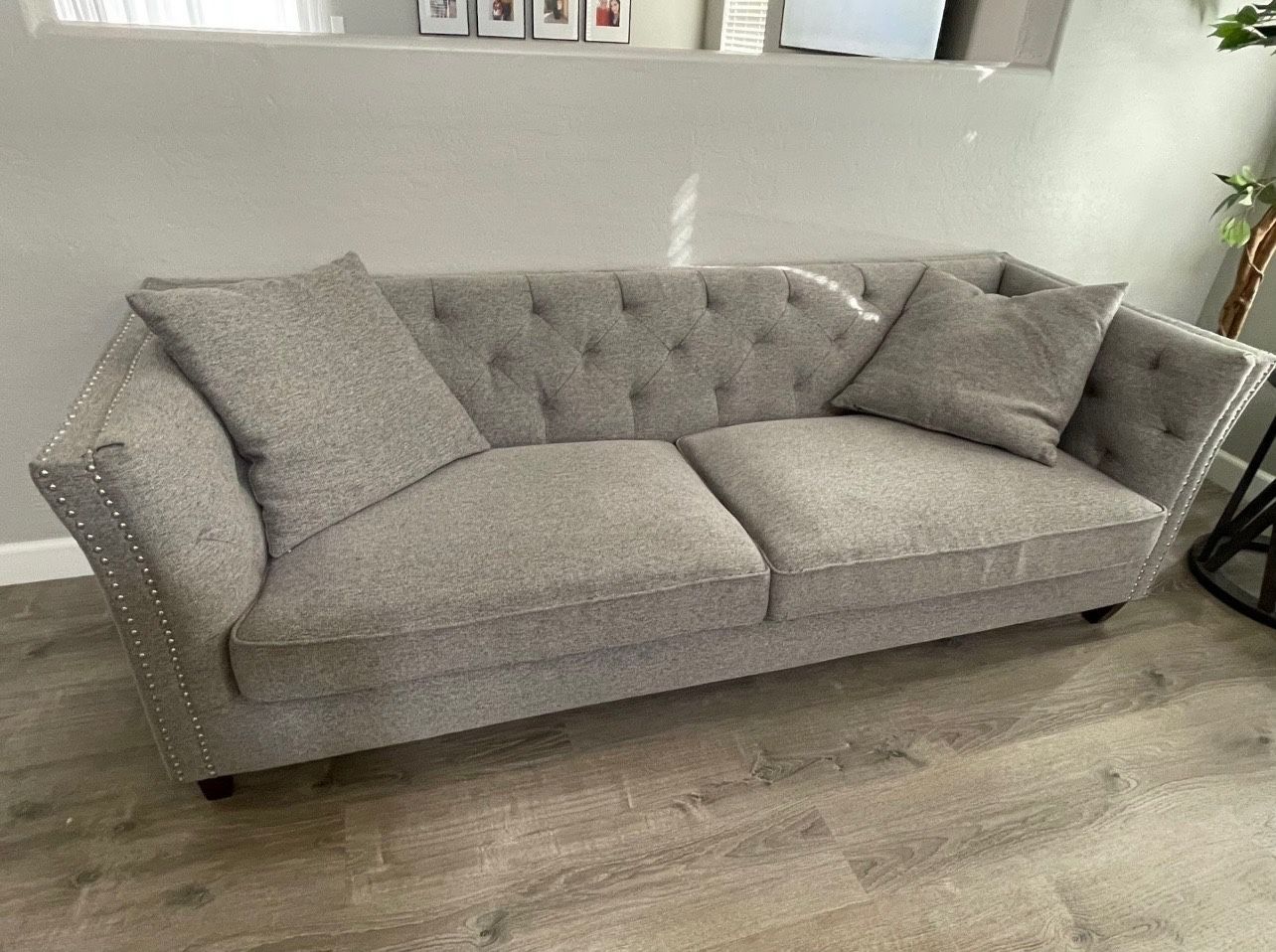 2 Sofas