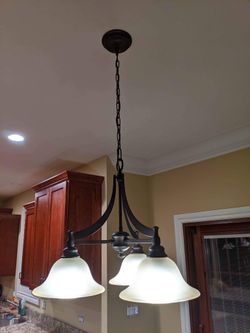 Kitchen table light and island / bar pendant lights